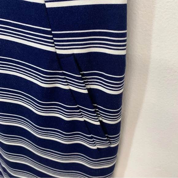 Lands End Dress Size 2 Blue White Stripe  Sleeveless Pockets Stretch Knee Length - Picture 5 of 11